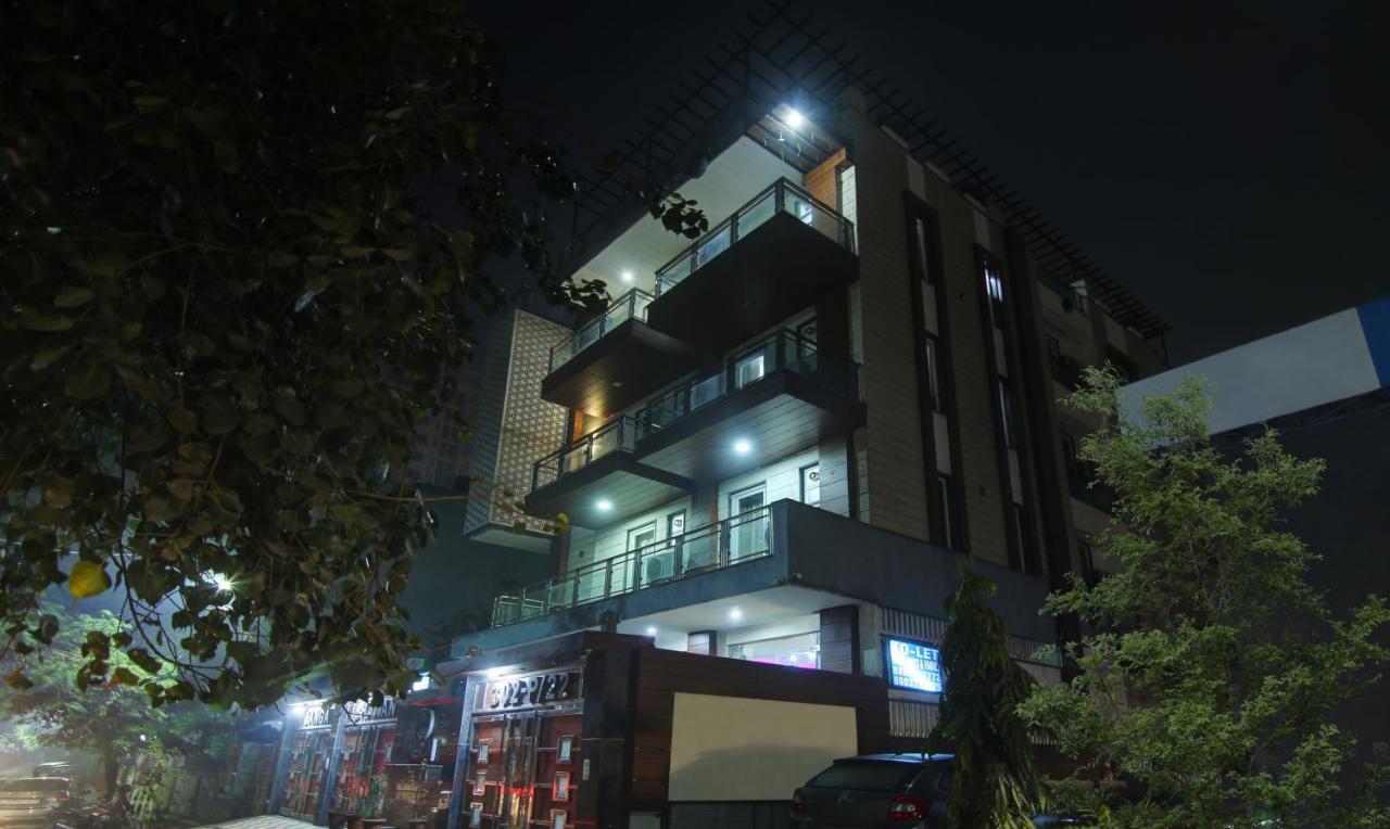 Itsy Hotels Nyra Гургаон Экстерьер фото