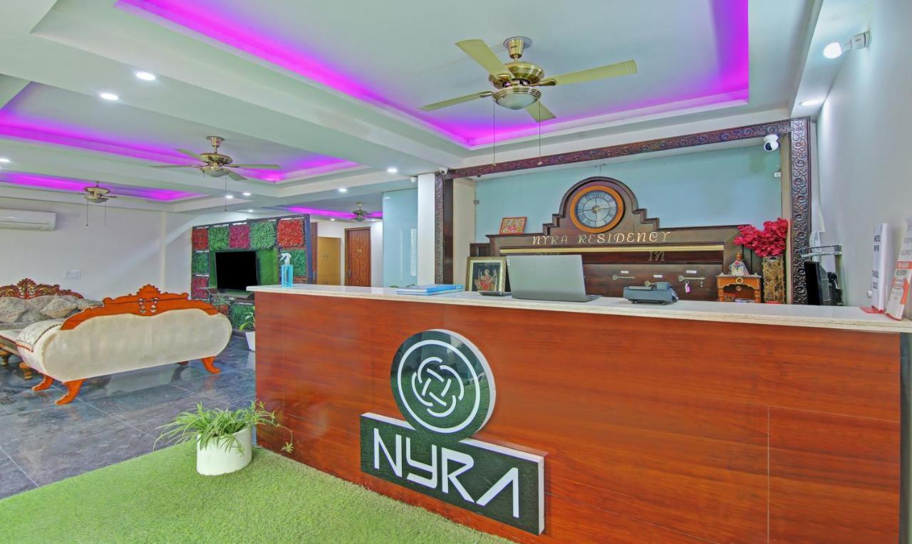 Itsy Hotels Nyra Гургаон Экстерьер фото